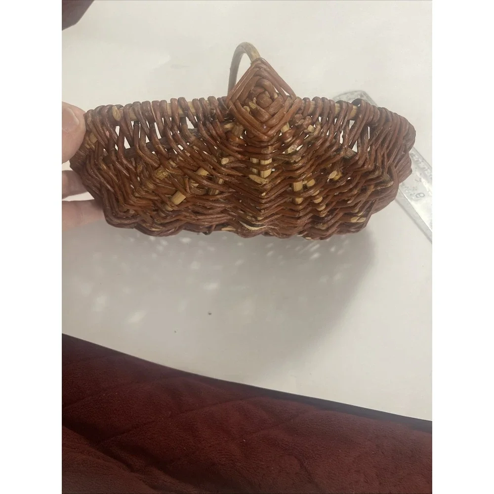 Primitive Butt Basket Woven Twig Sticks Small Antique Rustic Handmade Heritage‎